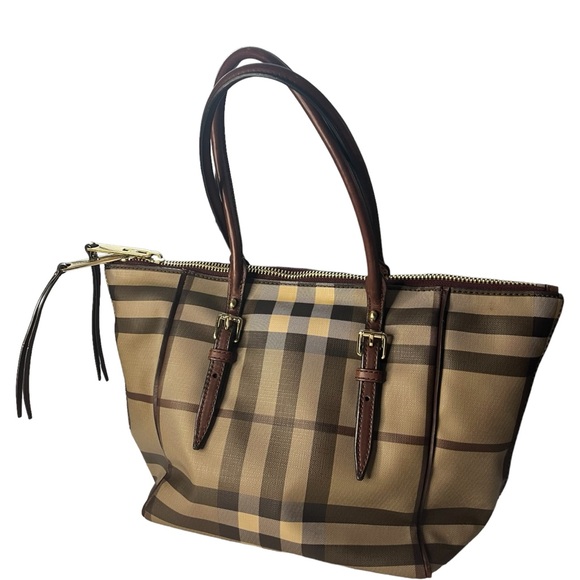 Burberry Shoulder Bag EUC - Picture 1 of 11